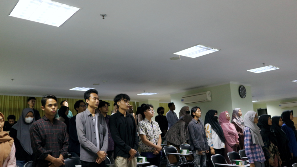 Mahasiswa Beasiswa Manajemen Unimus