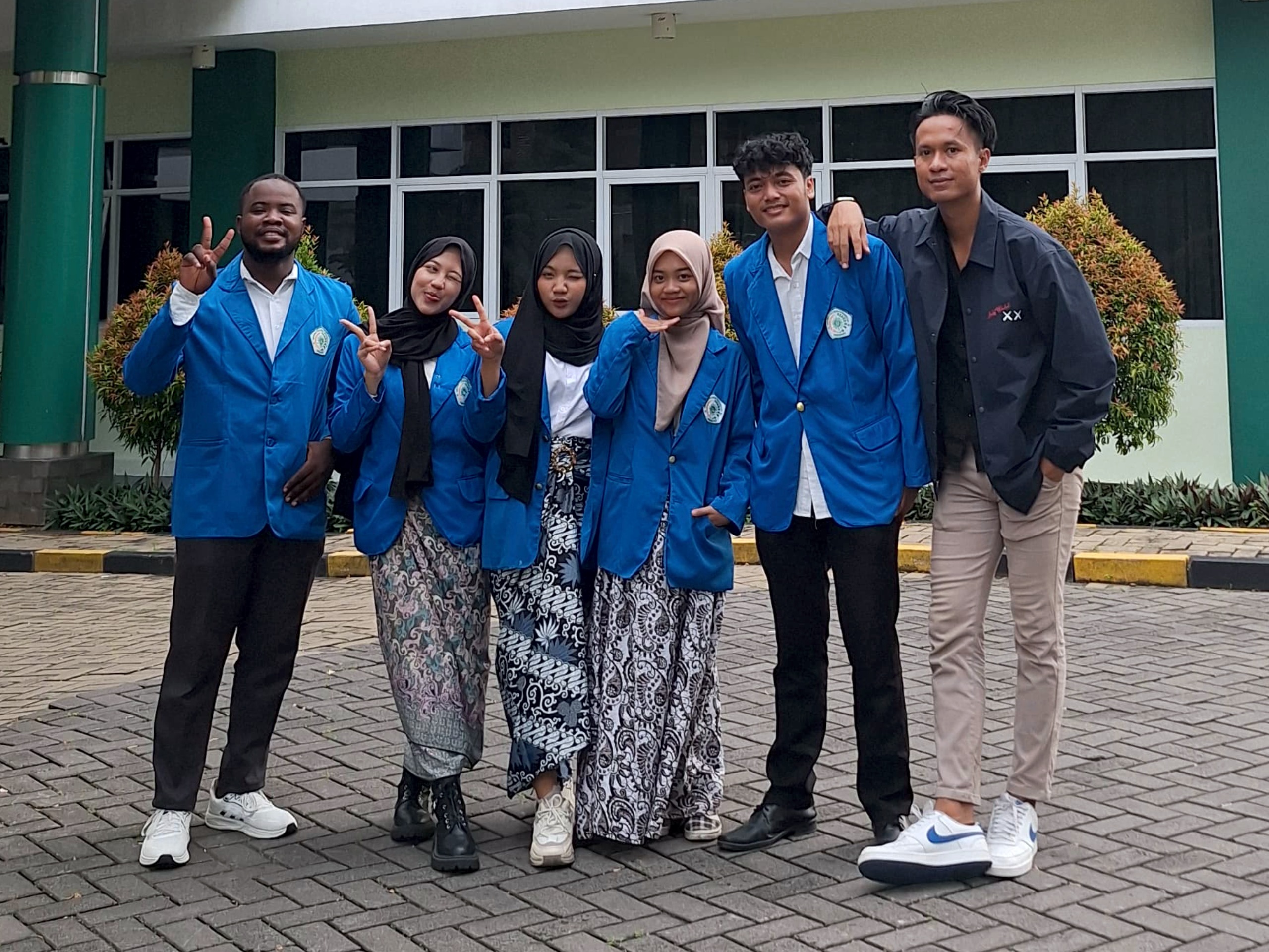 tim prodi manajemen unimus dalam letin 5-1