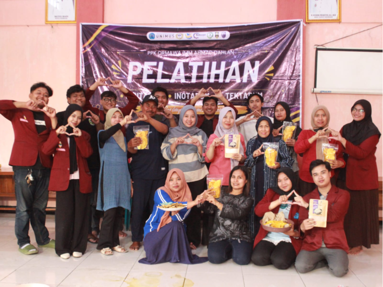 Tim PPK IMM Ahmad Dahlan UNIMUS Laksanakan Program INOTARUM untuk Tingkatkan Inovasi Olahan Sukun di Desa Taruman