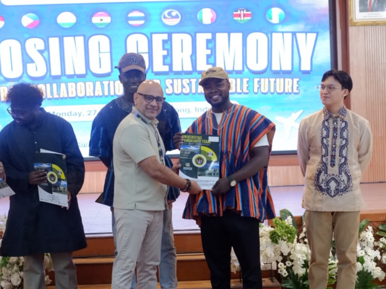 Mahasiswa Prodi S1 Manajemen UNIMUS Raih Penghargaan Best Team Spirit pada International Student Mobility and Summer Camp 2026
